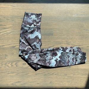 Colourful warm Ivivva athletic leggings